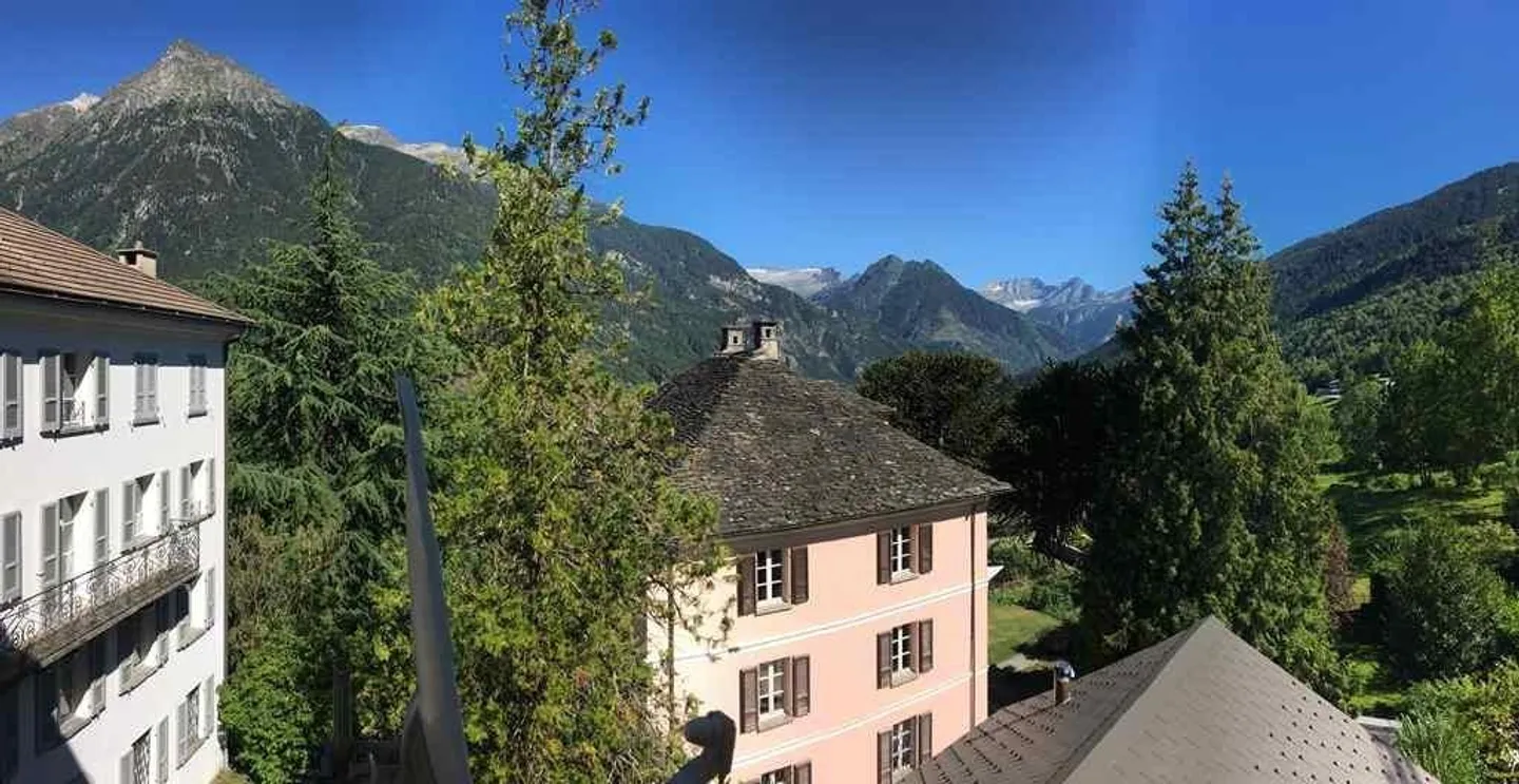«grosses Dorfhaus zum Ausbauenmit Garten  / casa grande nel nucleo da ristrutturare con giardino» - Foto 15 von 19