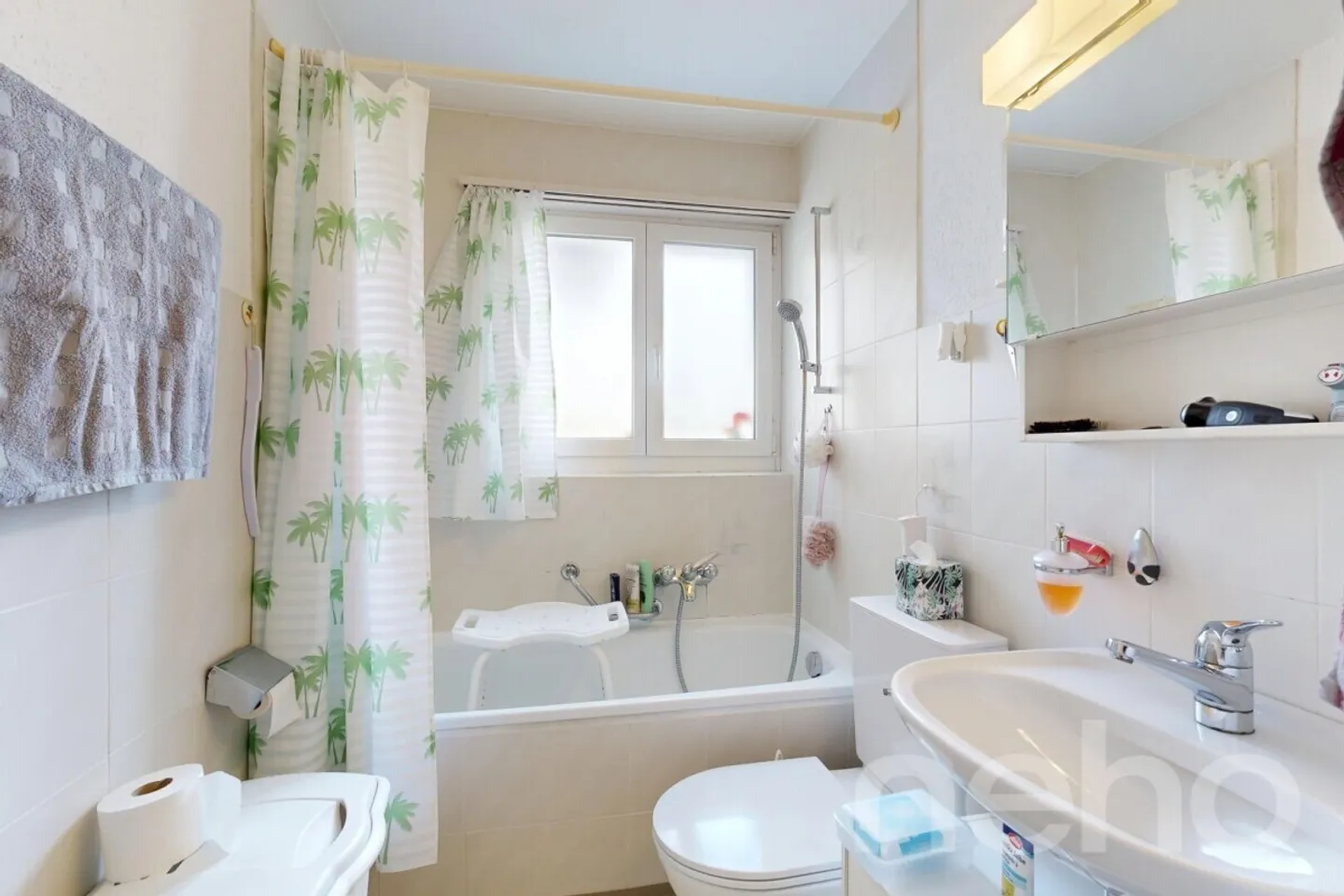 Family home with attic apartment, workshop and shed - Photo 9 of 12