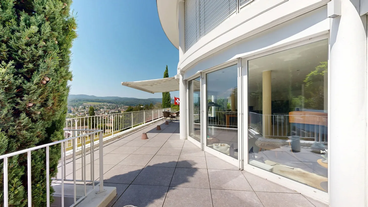 Dreamlike 7.5-room single-family house with double garage and panoramic view - Photo 17 of 39