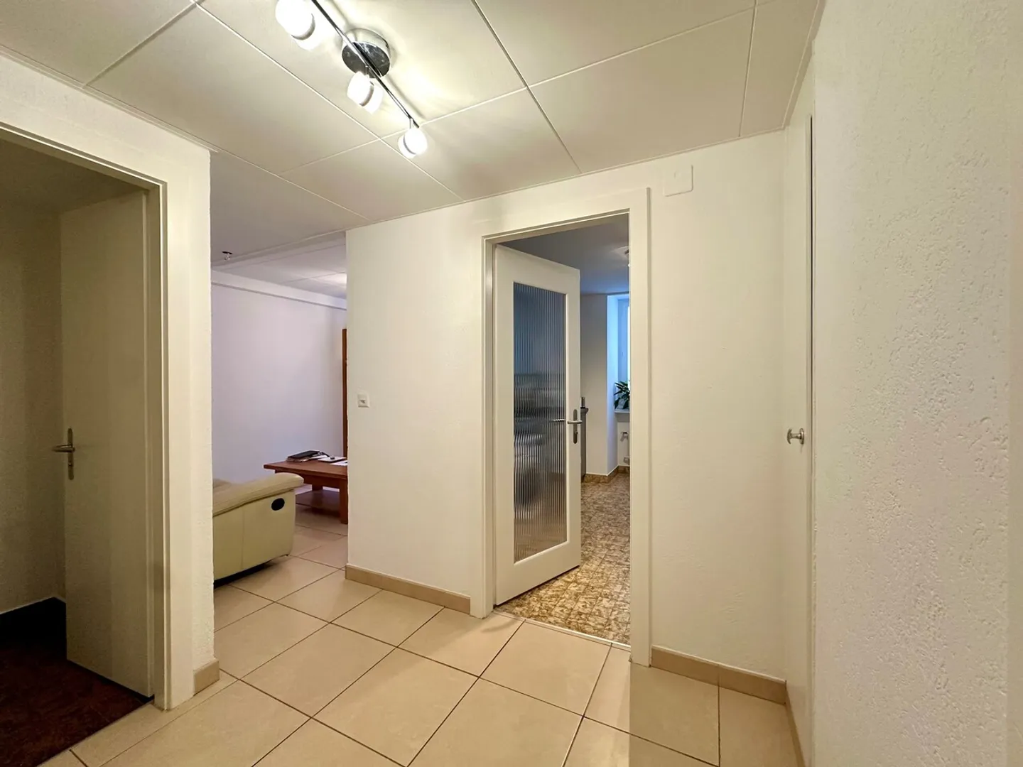 Wunderschöne 2,5 Zimmer zu vermieten! - Foto 3 von 5