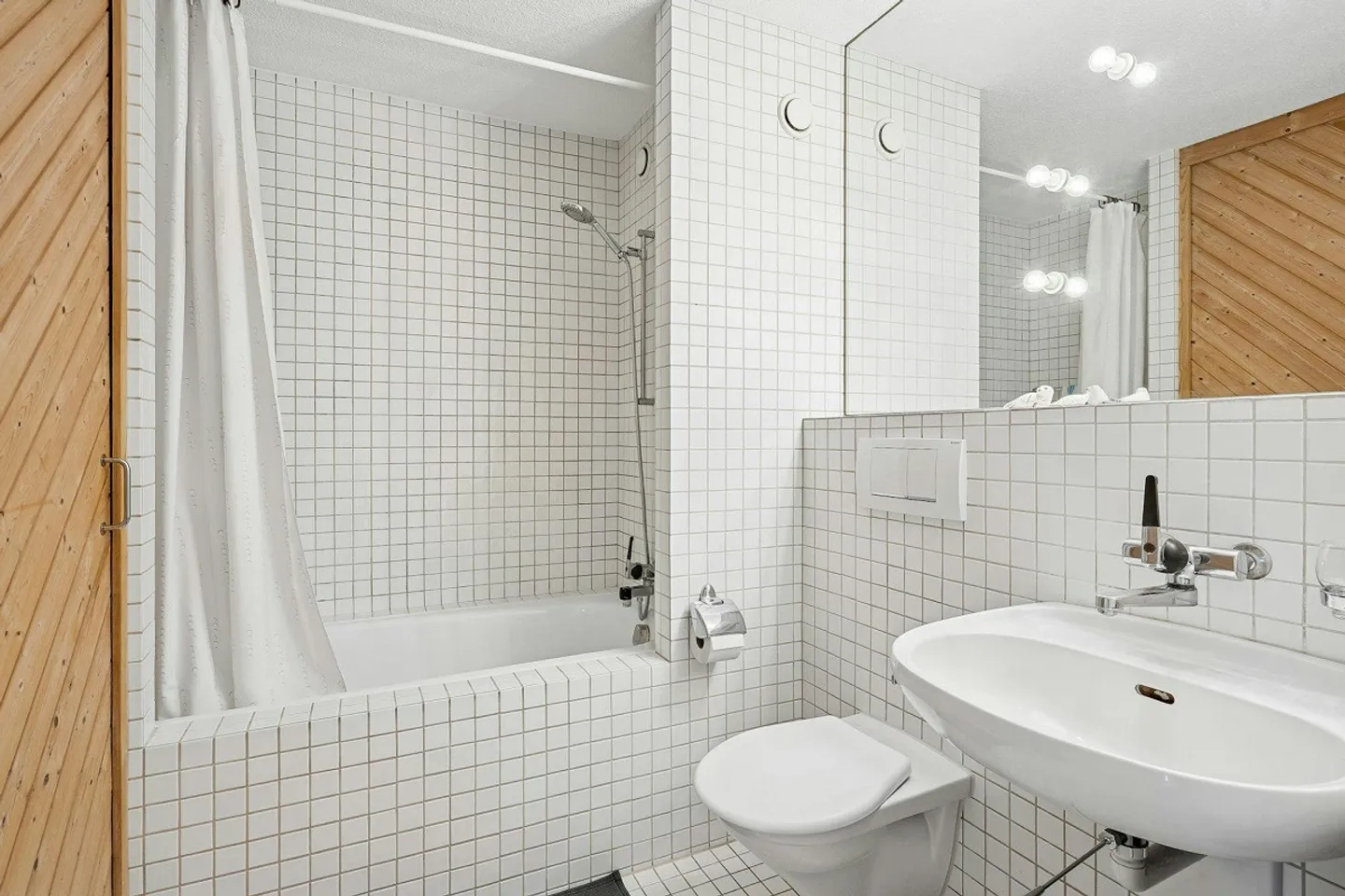 Cozy 5.5-room terraced house with fireplace and view - Photo 8 of 13