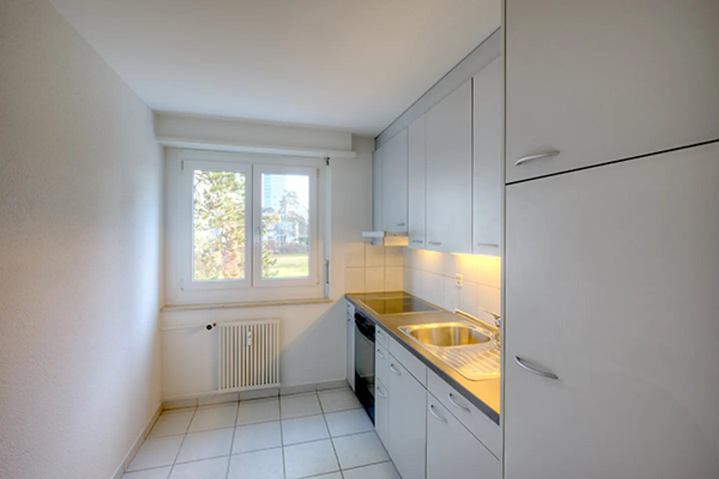 Living in beautiful Birsfelden - Photo 4 of 7