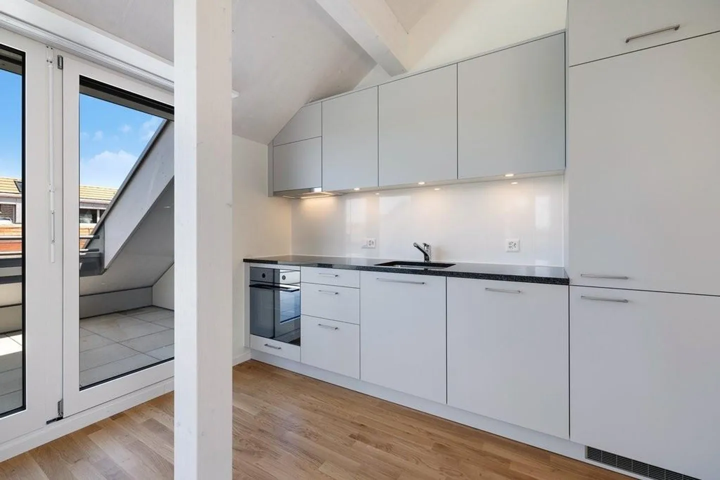 Here your dream home could come true - Photo 2 of 12