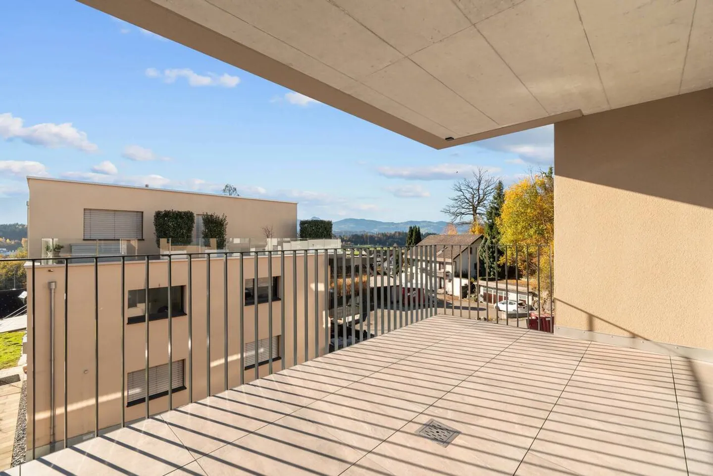 Erstvermietung: Grosse Flächen, wohnen mit viel Raum - Foto 2 von 17