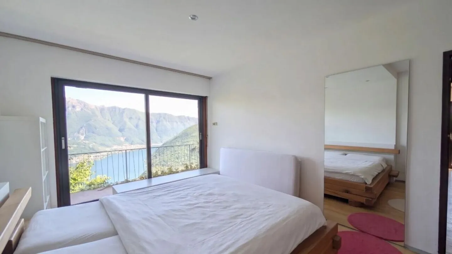 Charming Detached House in Carona - Photo 7 of 17