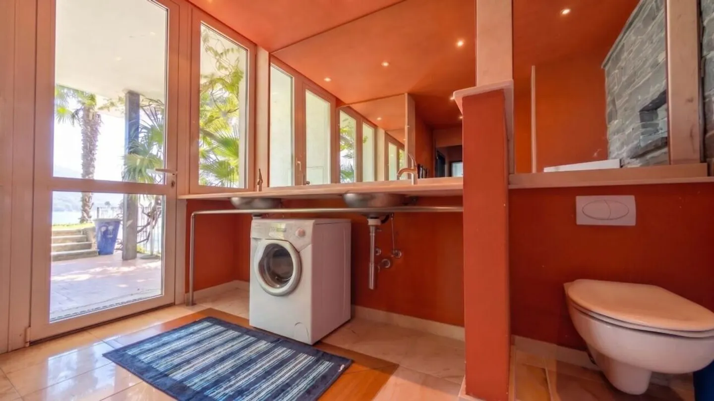 Charming Detached House in Carona - Photo 10 of 17