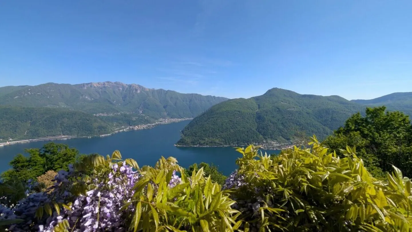 Charming Detached House in Carona - Photo 15 of 17