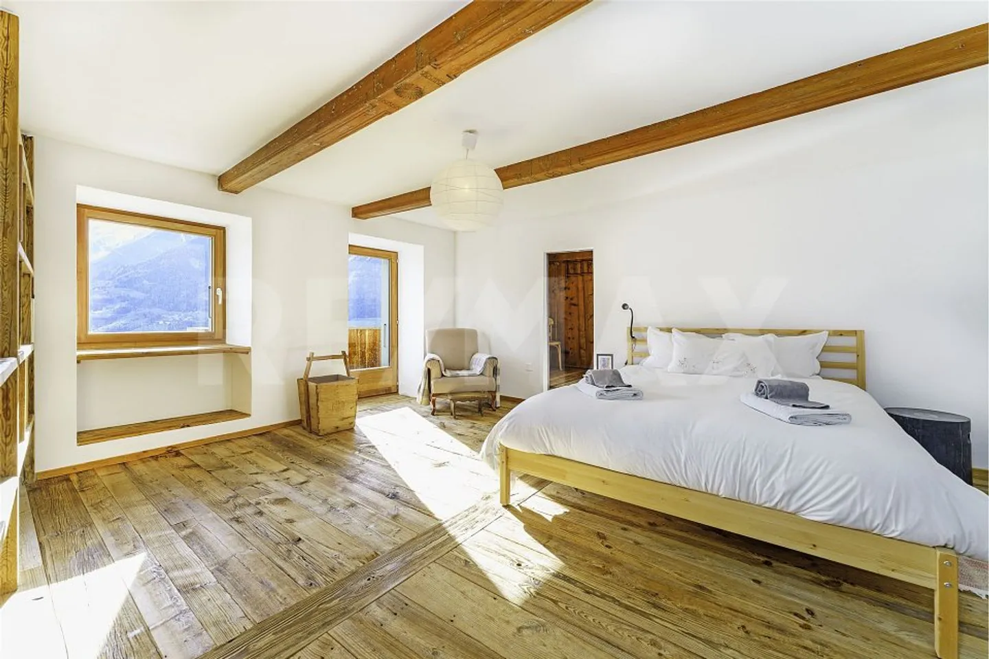 Can be sold as a secondary residence - Photo 7 of 13