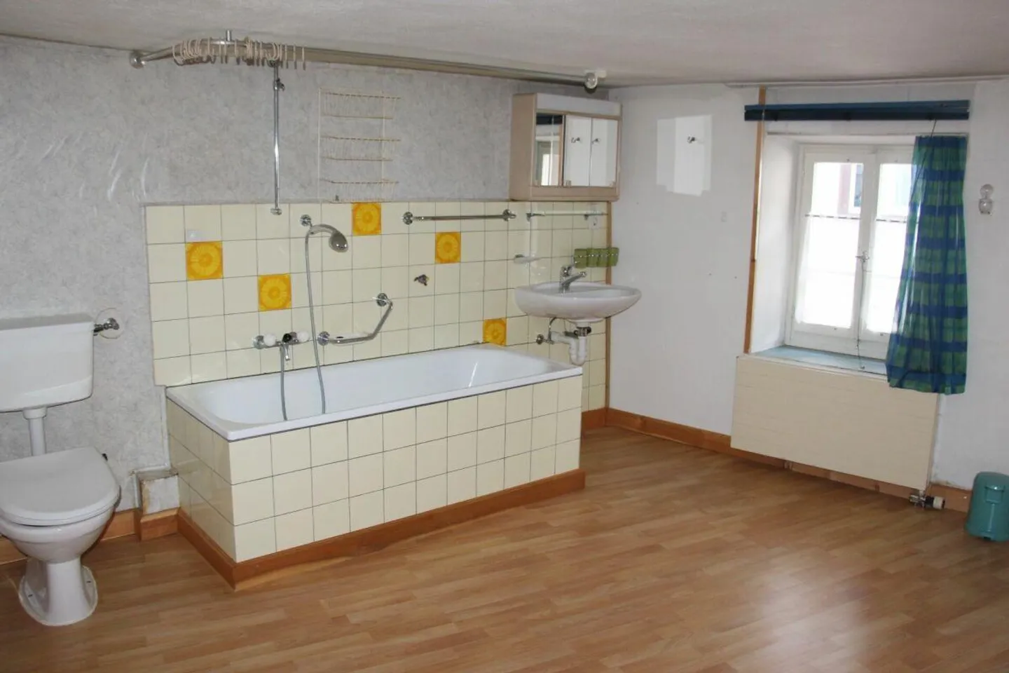 Conversion and expansion property in the village center of Bergün/Bravuogn - Photo 10 of 10