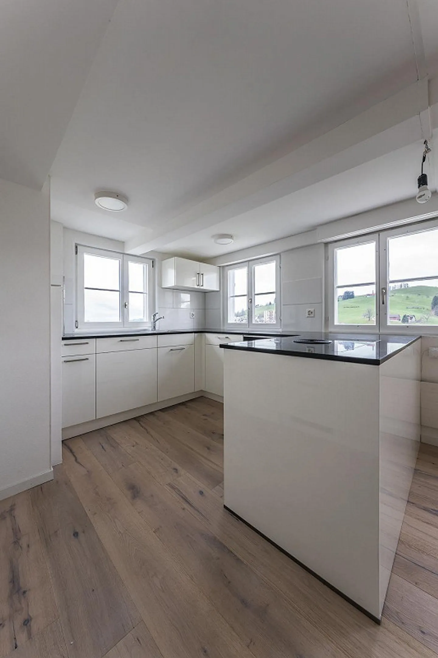 Charmante Wohnung in Herisau - Foto 2 von 11