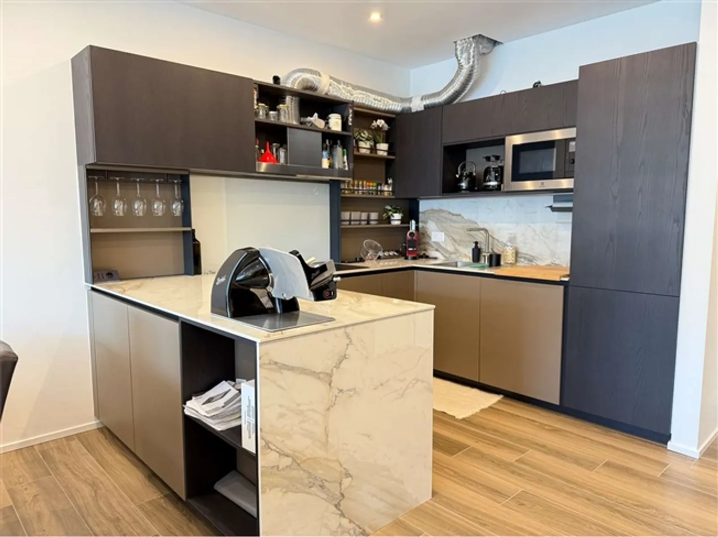 Lake View, new 2.5-room apartment with terrace - Photo 7 of 19