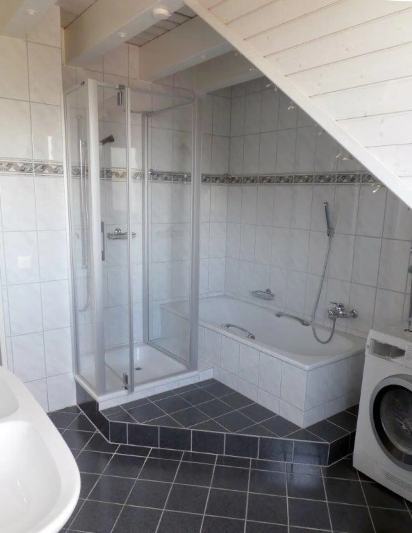 Appartamento su due livelli di 4.5 locali *Successore cercasi - Foto 7 di 17