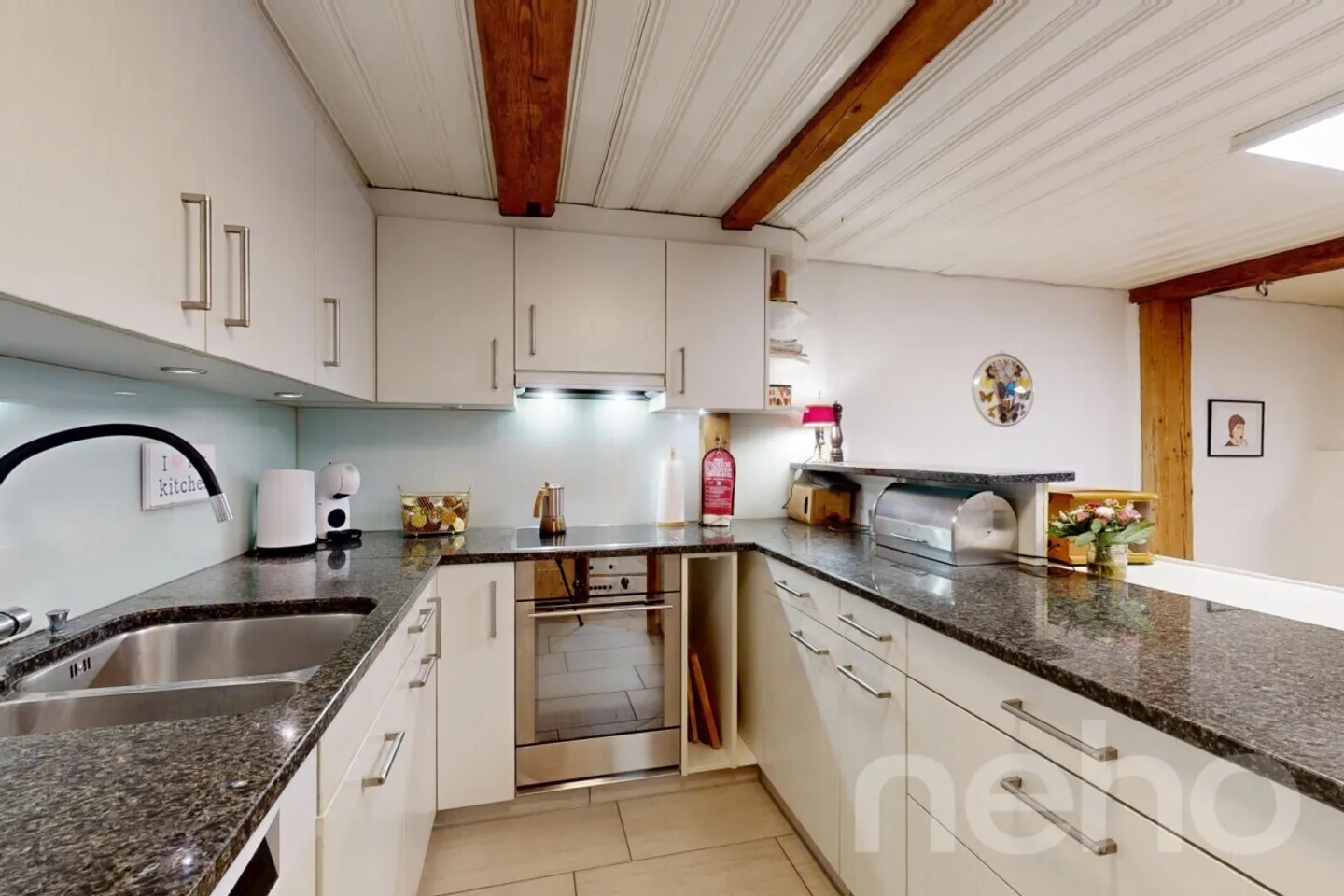 Appartement 4.5 pièces avec charme de chalet - Photo 3 sur 12