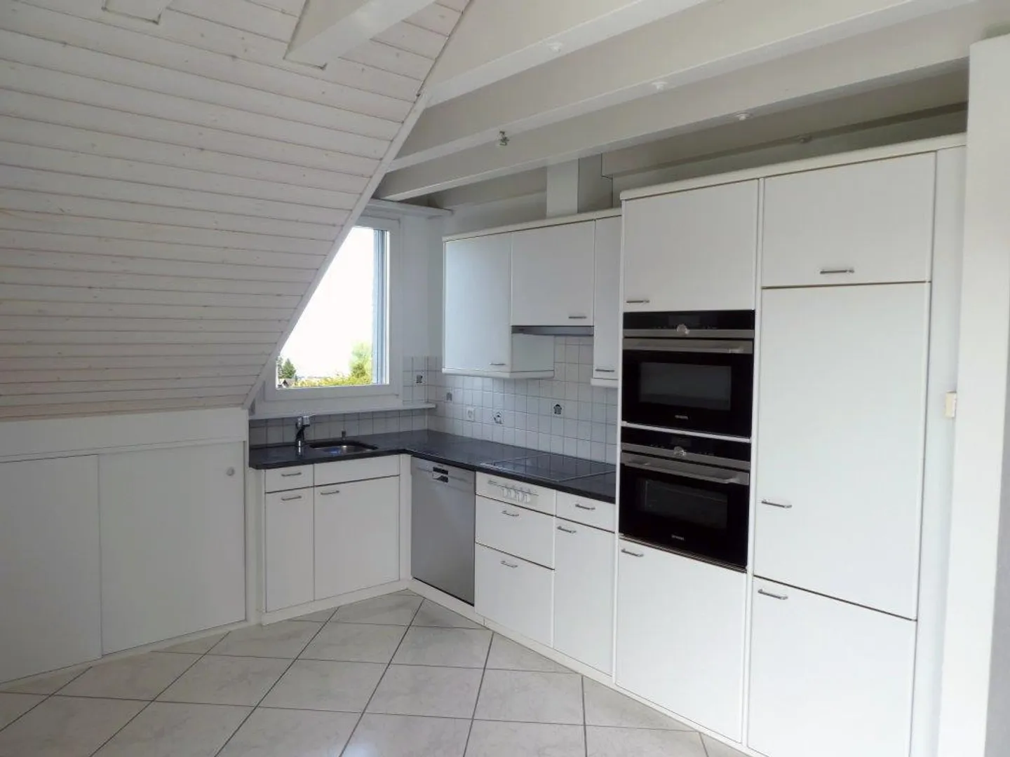 Appartamento su due livelli di 4.5 locali *Successore cercasi - Foto 11 di 17