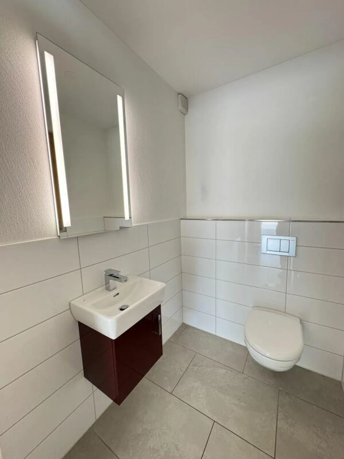 Spacious 6 1/2-Room House Section with Surroundings - Photo 7 of 26
