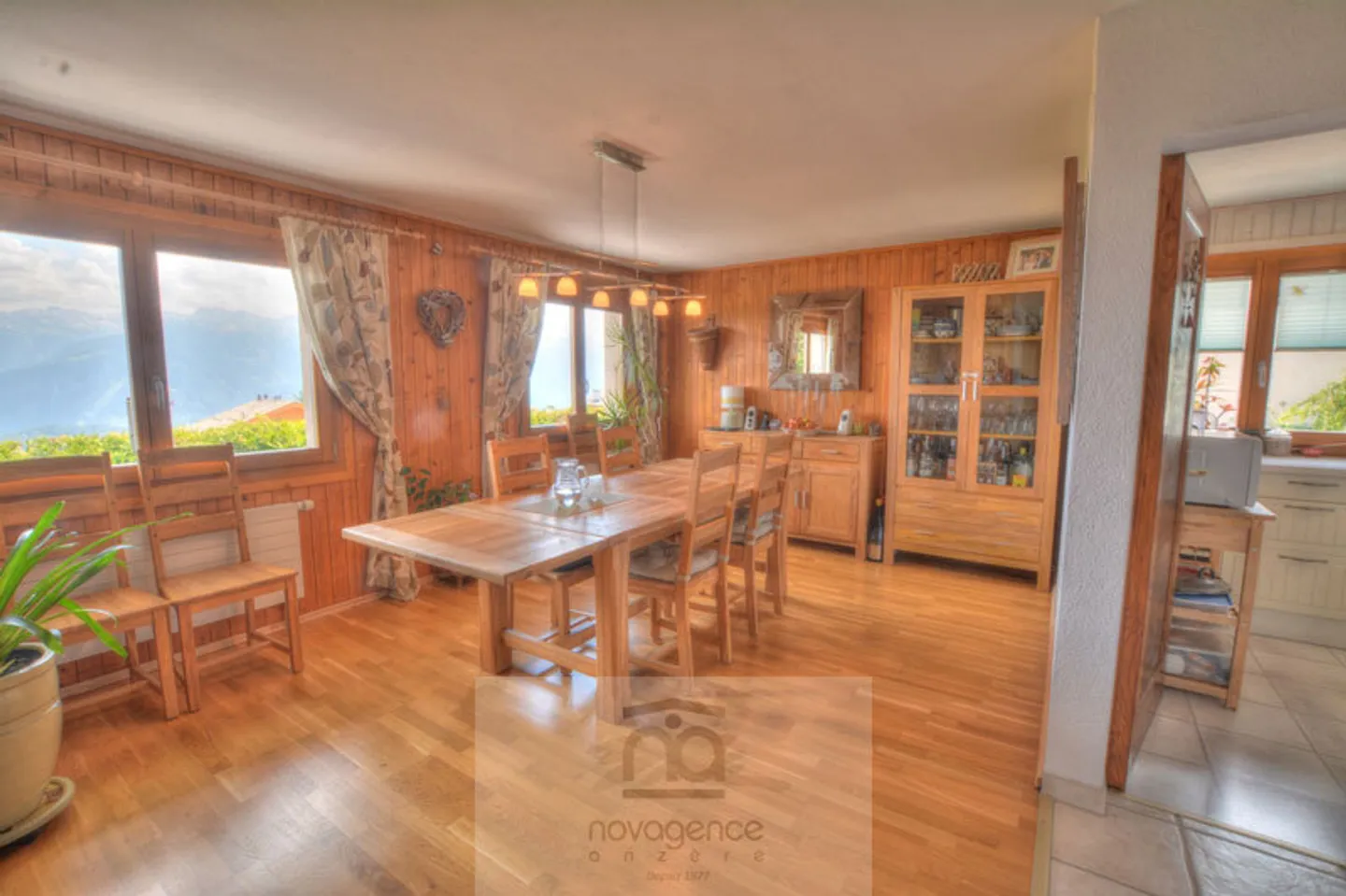 Chalet Charmant dans un Quartier Tranquille - Photo 8 sur 13