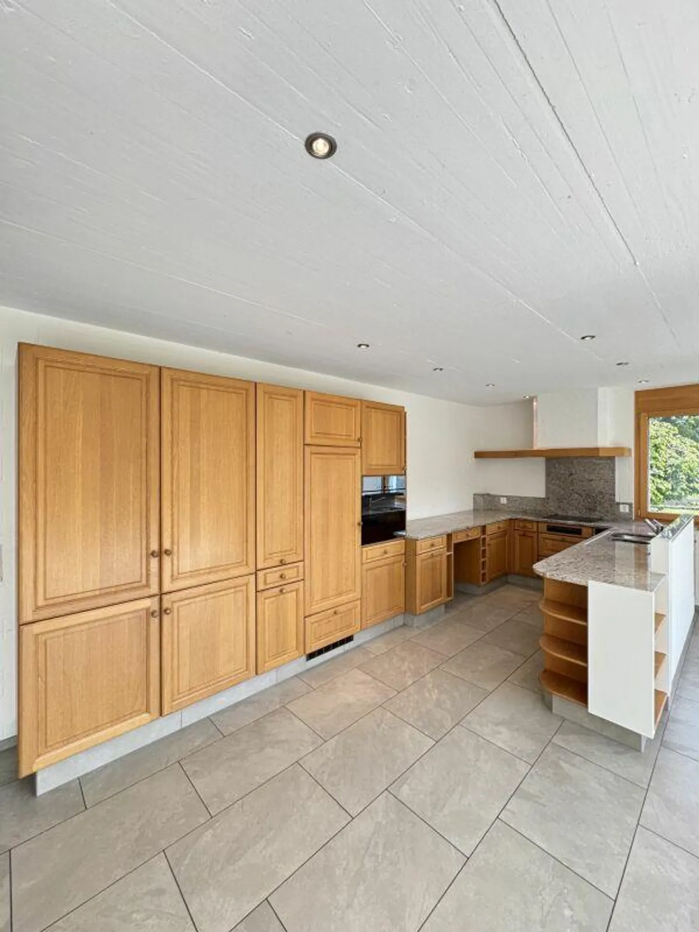 Spacious 6 1/2-Room House Section with Surroundings - Photo 4 of 26