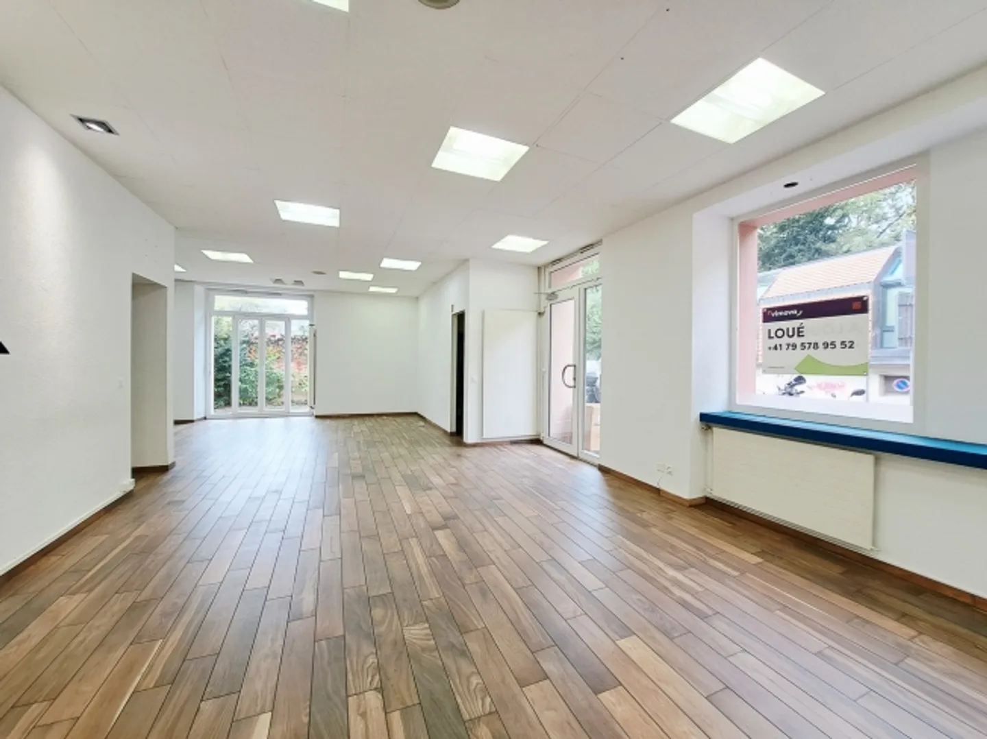 "ROGER-DE-GUIMPS 5, COMMERCIAL SPACES IN THE CITY CENTER" - Photo 1 of 13