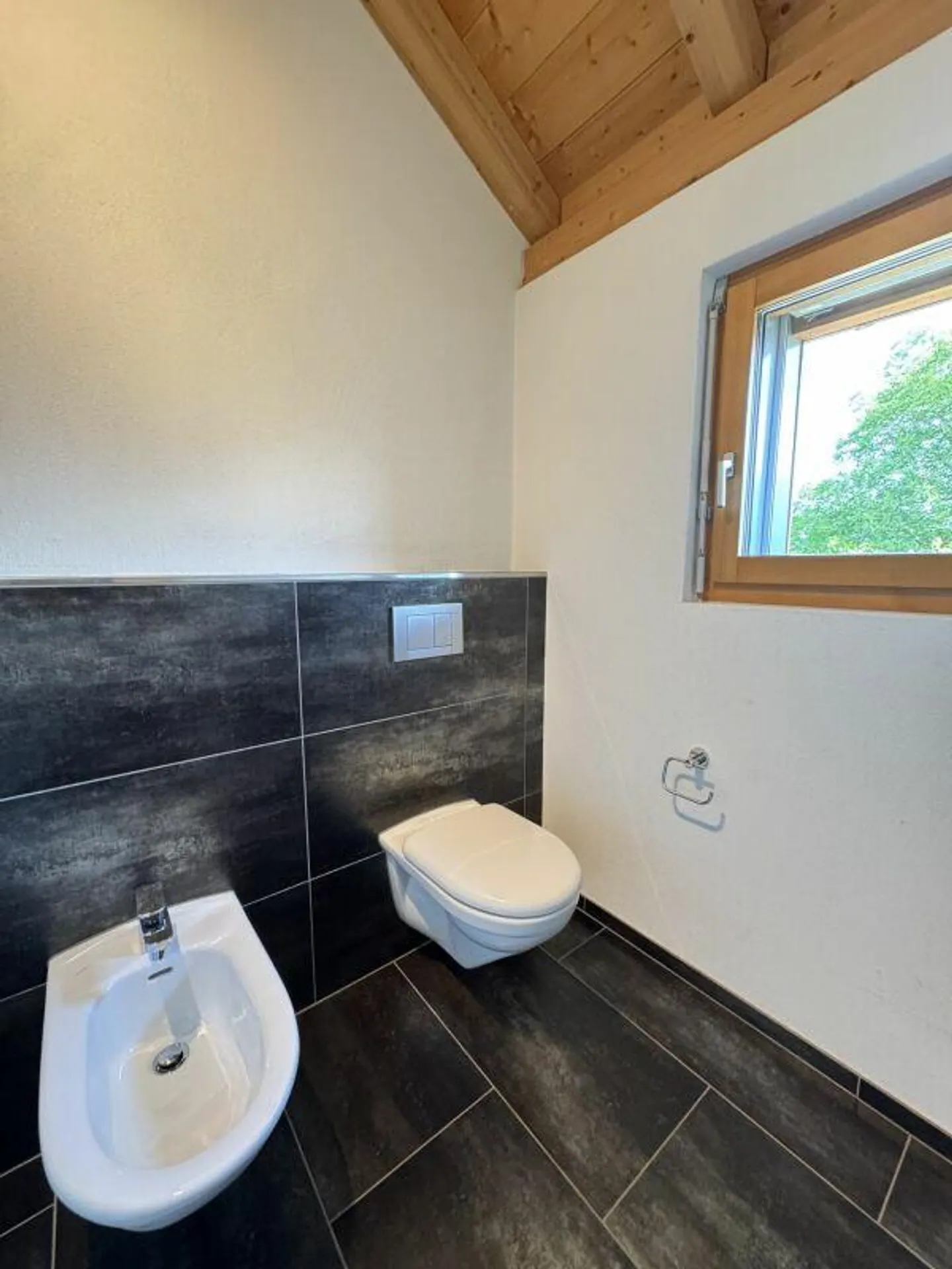 Spacious 6 1/2-Room House Section with Surroundings - Photo 14 of 26