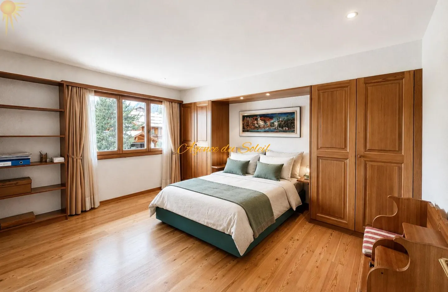 Exklusive Auflistung! Wunderschönes Chalet mit 8,5 Zimmern am Rande des Golfplatzes Ballesteros in Crans! - Foto 8 von 13
