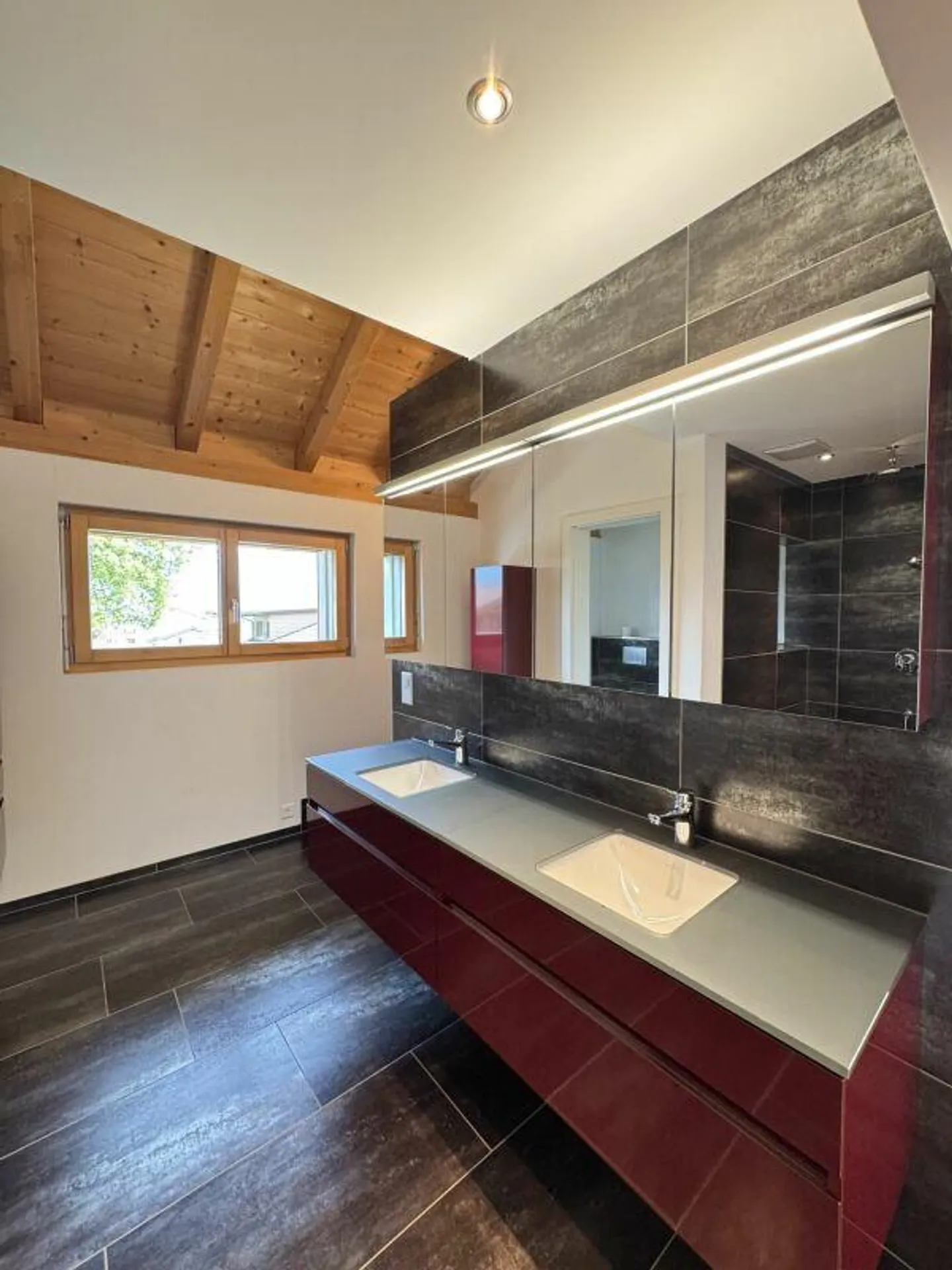 Spacious 6 1/2-Room House Section with Surroundings - Photo 13 of 26