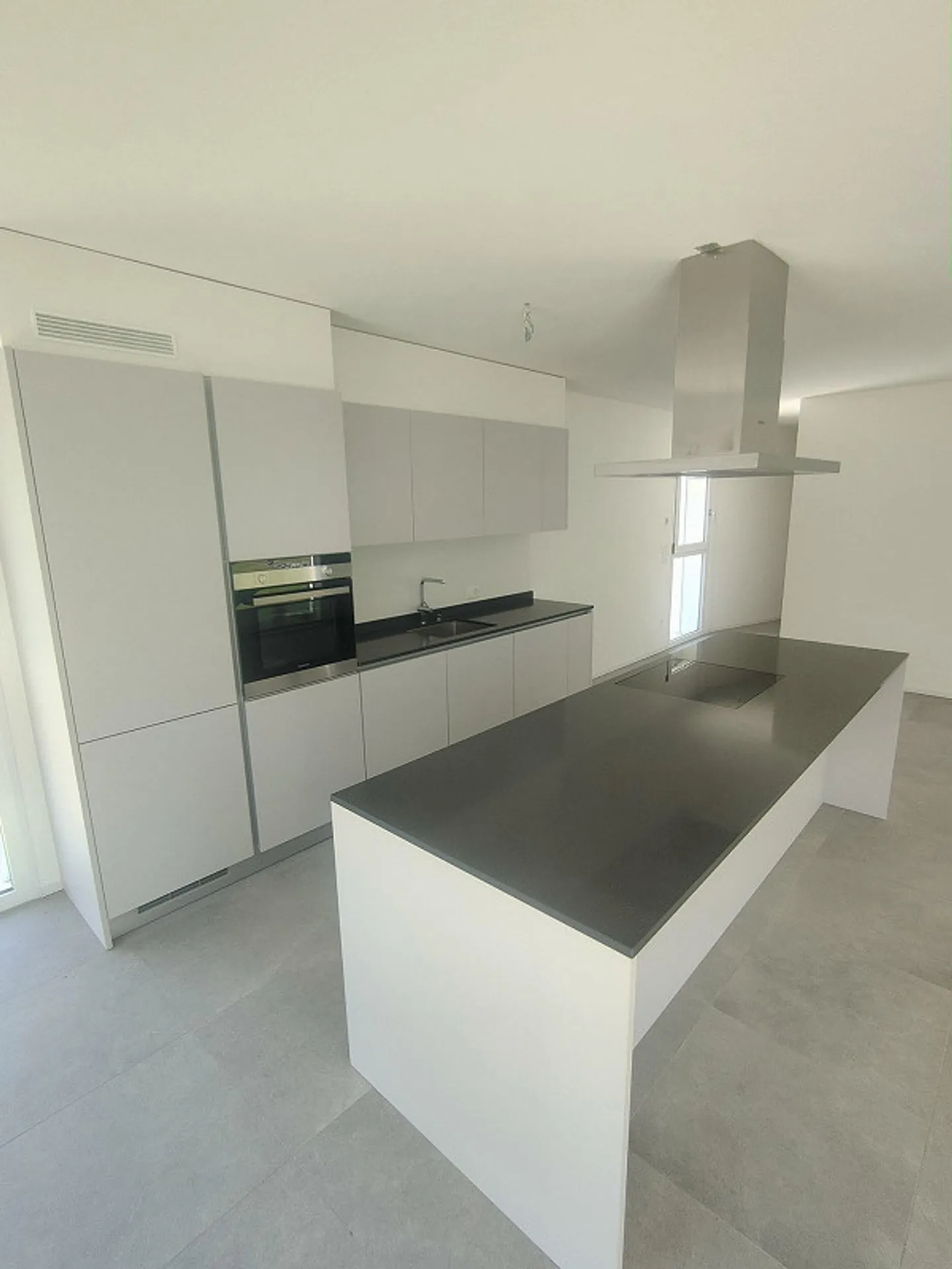 Nouvel appartement de 4,5 pièces à Claro - Photo 11 sur 16