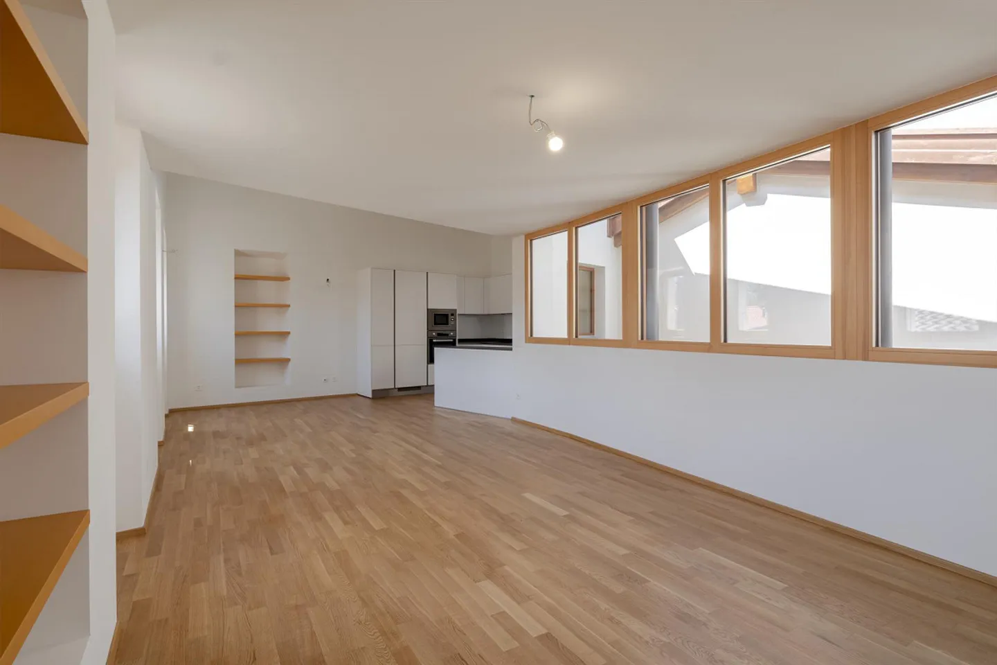 CASA DI 5 LOCALI A SALA CAPRIASCA - Foto 2 von 21