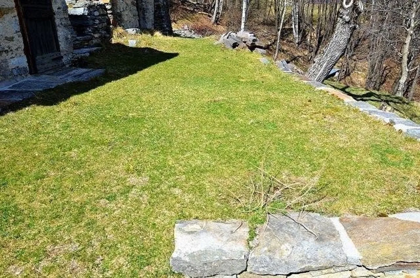 Piccolo rustico con giardino parzialmente ristrutturato / - Foto 11 di 25