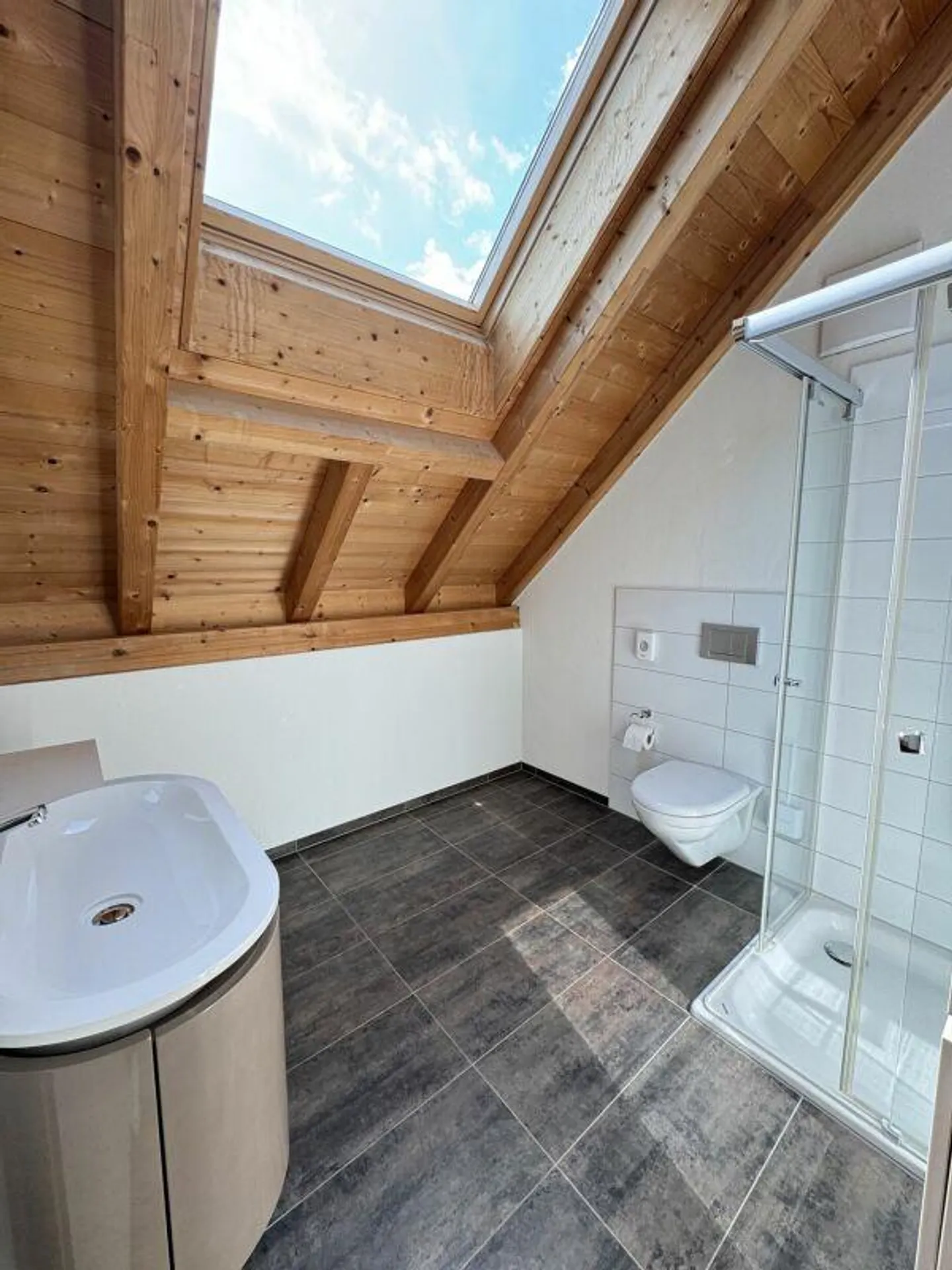 Spacious 6 1/2-Room House Section with Surroundings - Photo 21 of 26