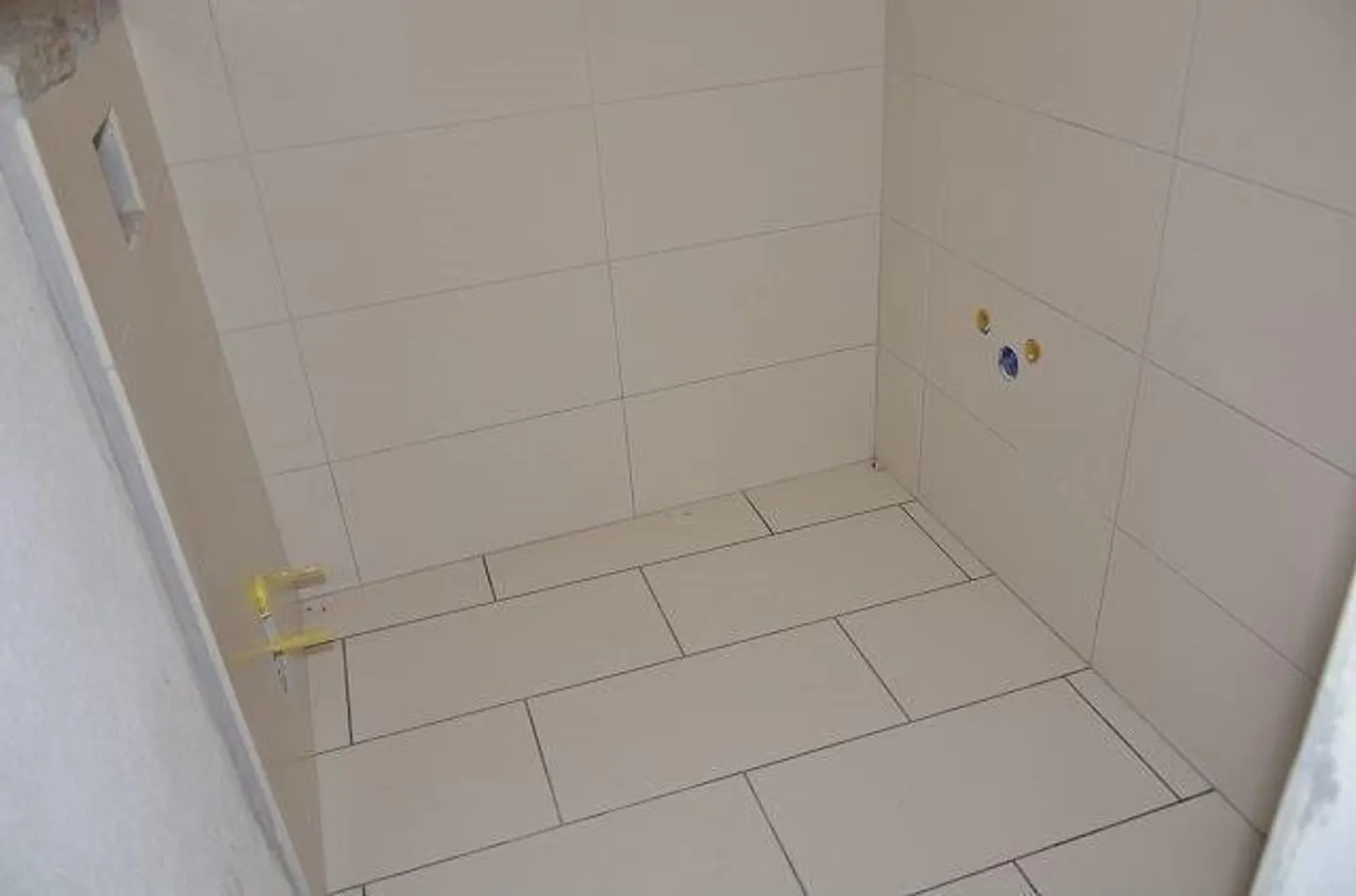 Piccolo rustico con giardino parzialmente ristrutturato / - Foto 6 di 25