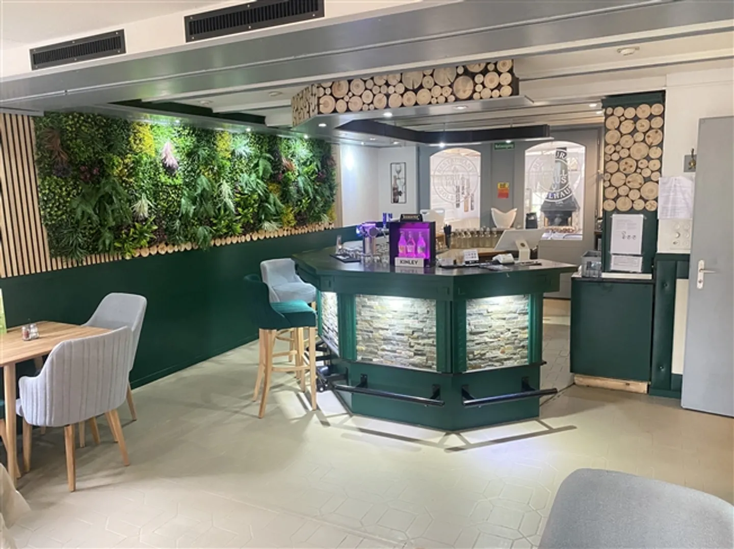 Charming Restaurant for Sale ... - Photo 3 of 7