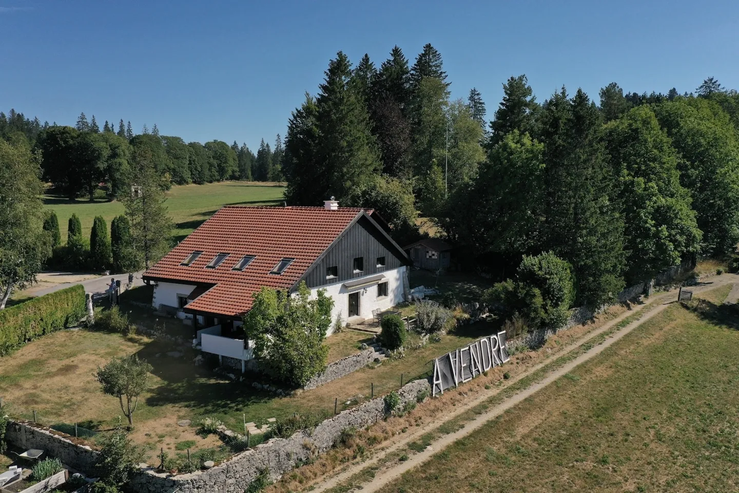 Beautiful Neuchâtel Farm, La Chaux du Milieu (NE) - Photo 1 of 20