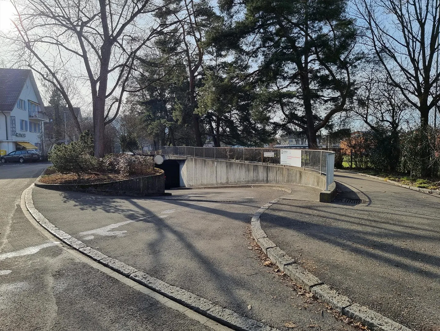 Posti auto e box singoli nel quartiere Egghölzli - Foto 1 di 6