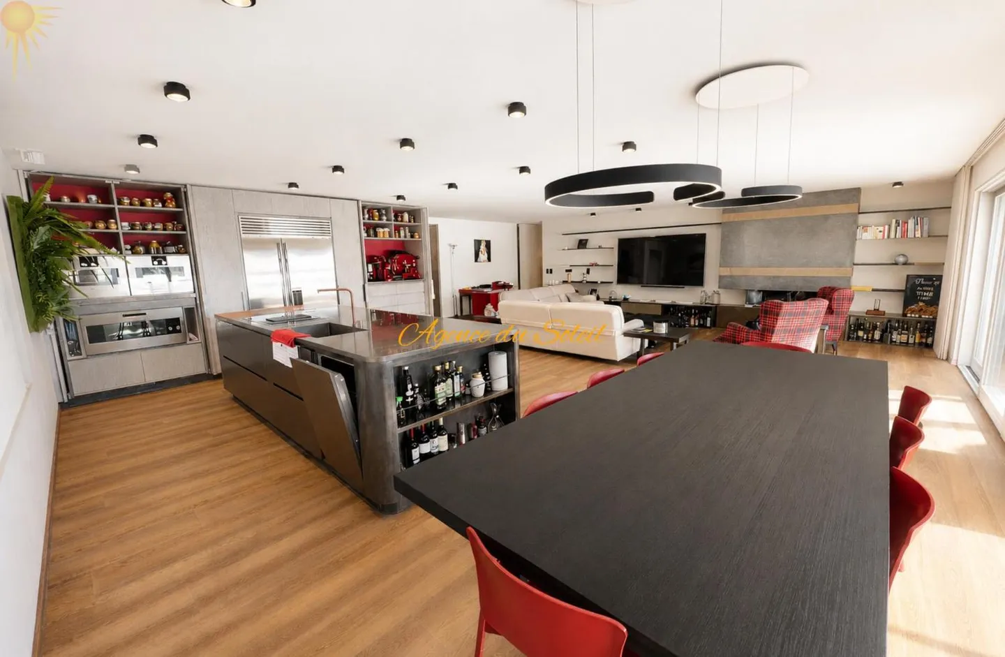 Luxuriöse 5,5-Zimmer-Wohnung im Herzen des Resorts und am Rande des Golfplatzes - Foto 3 von 11