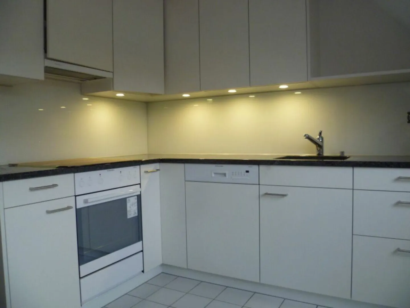 2.5-room apartment with gallery and additional room - Photo 7 of 13