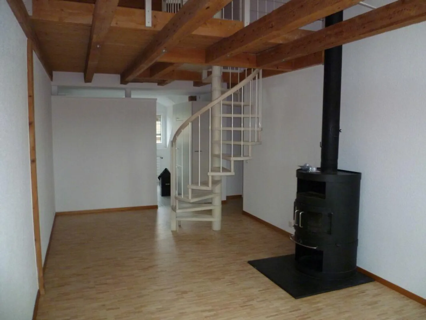 2.5-room apartment with gallery and additional room - Photo 2 of 13