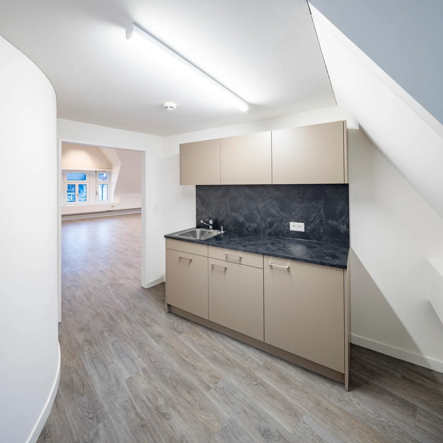 Charming Office Space in St. Gallen - Photo 3 of 4