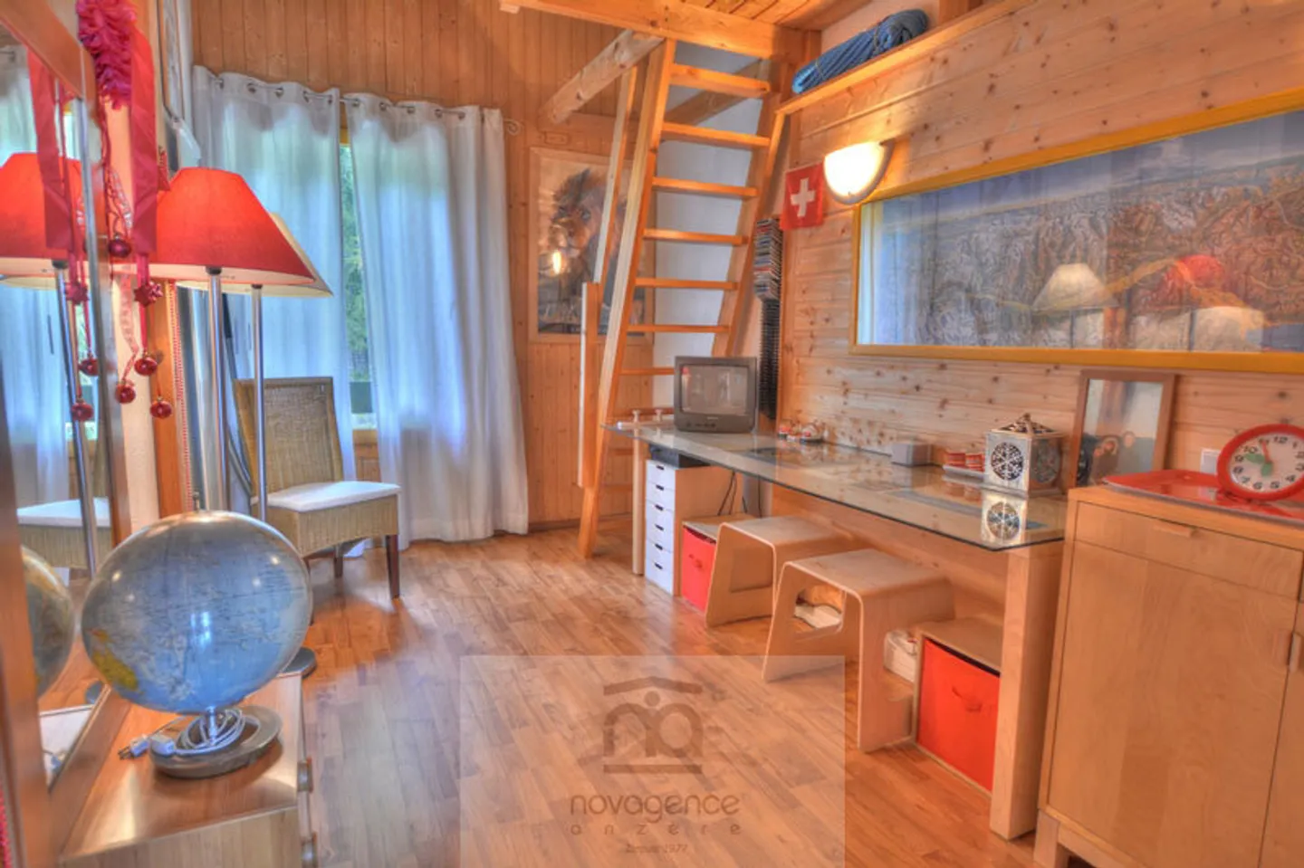 Charming Apartment with Mountain View - Photo 4 of 10