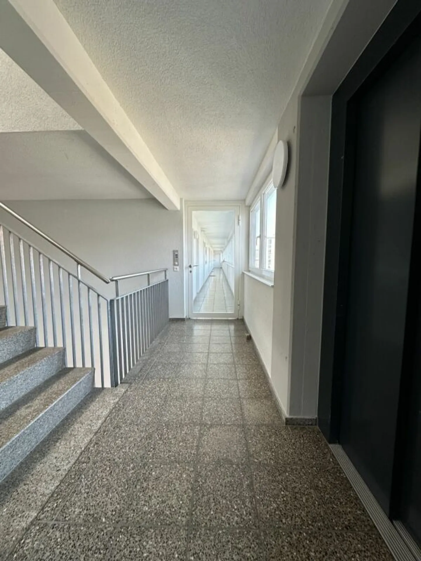 Maisonette apartment with beautiful roof terrace - Photo 4 of 14