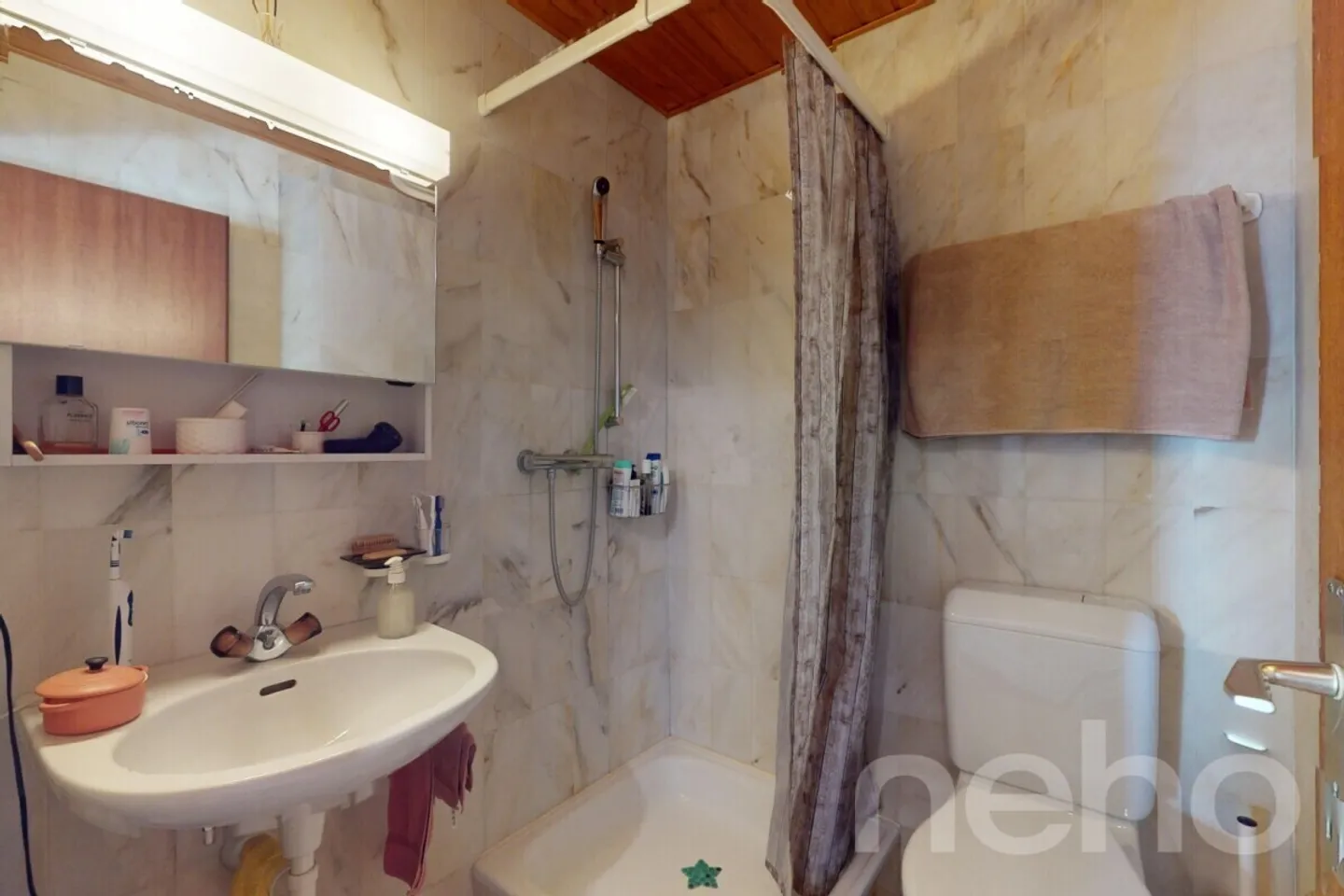 Beautiful apartment with balcony and garage! - Photo 10 of 11