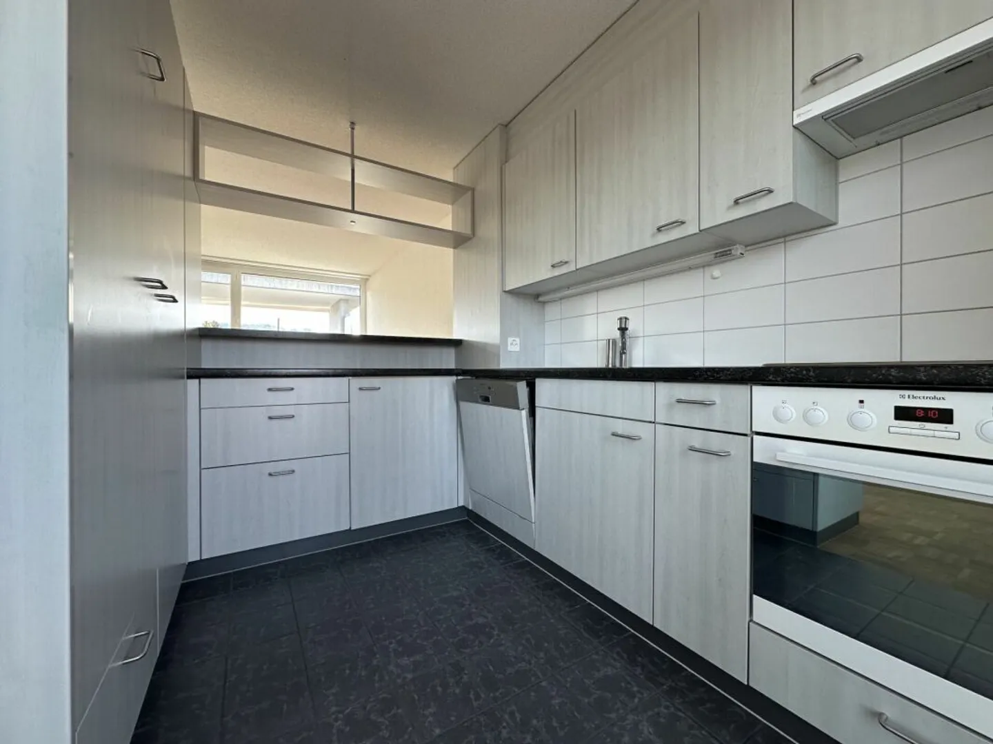 Maisonette apartment with beautiful roof terrace - Photo 12 of 14