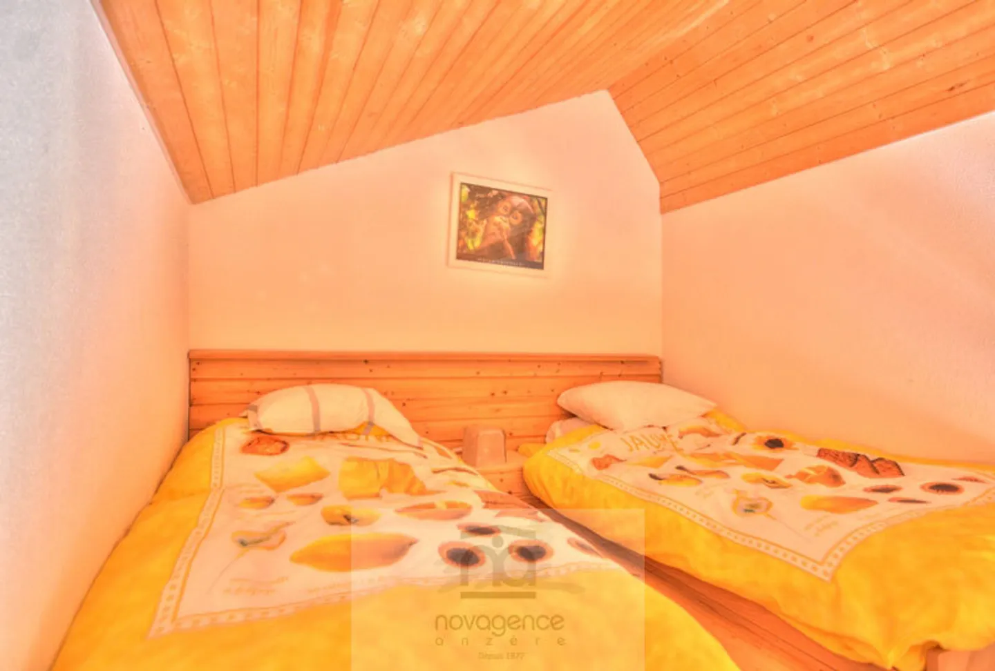 Charming Apartment with Mountain View - Photo 5 of 10