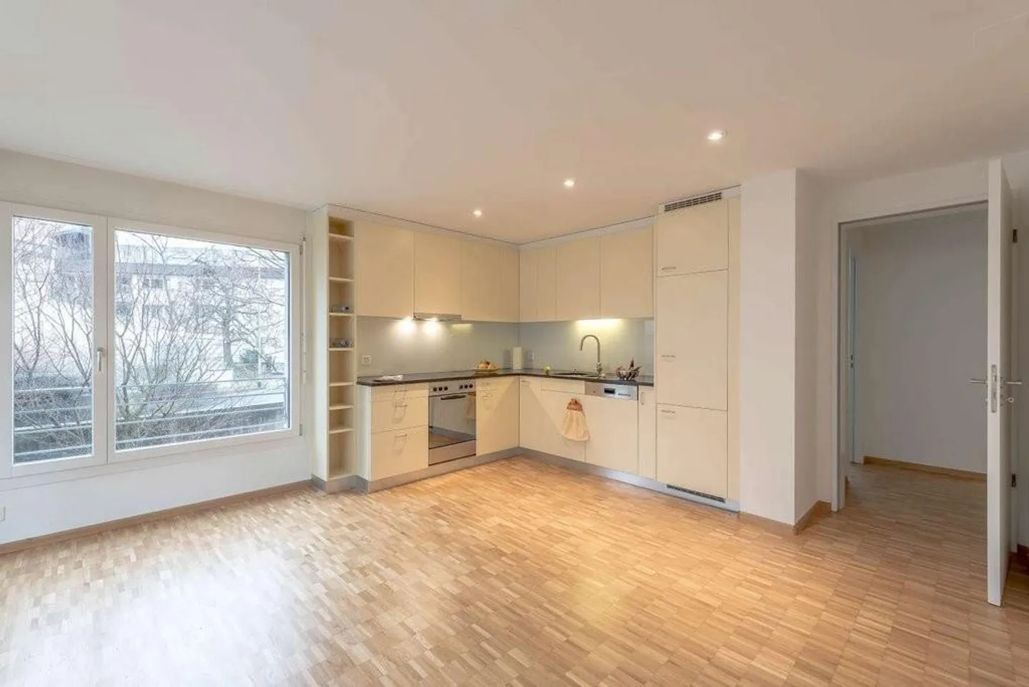 Exklusive Wohnung in Aesch - Foto 3 von 12