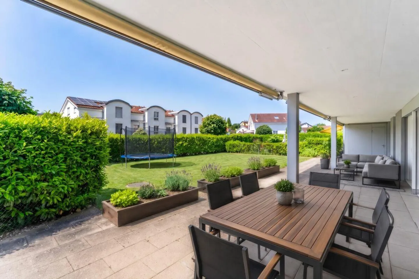 Es Paradies: 6 ½-Room Garden Apartment with Plenty of Space - Photo 1 of 12