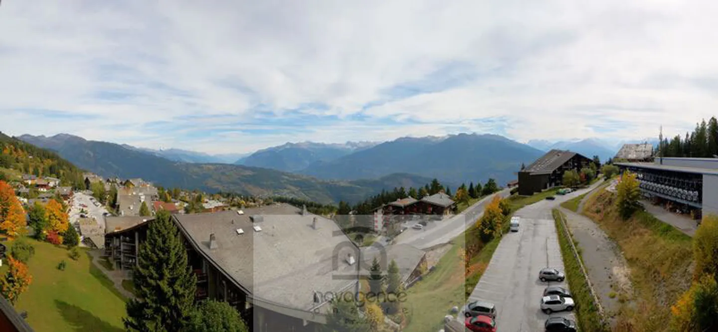 Charming Apartment with Mountain View - Photo 8 of 10