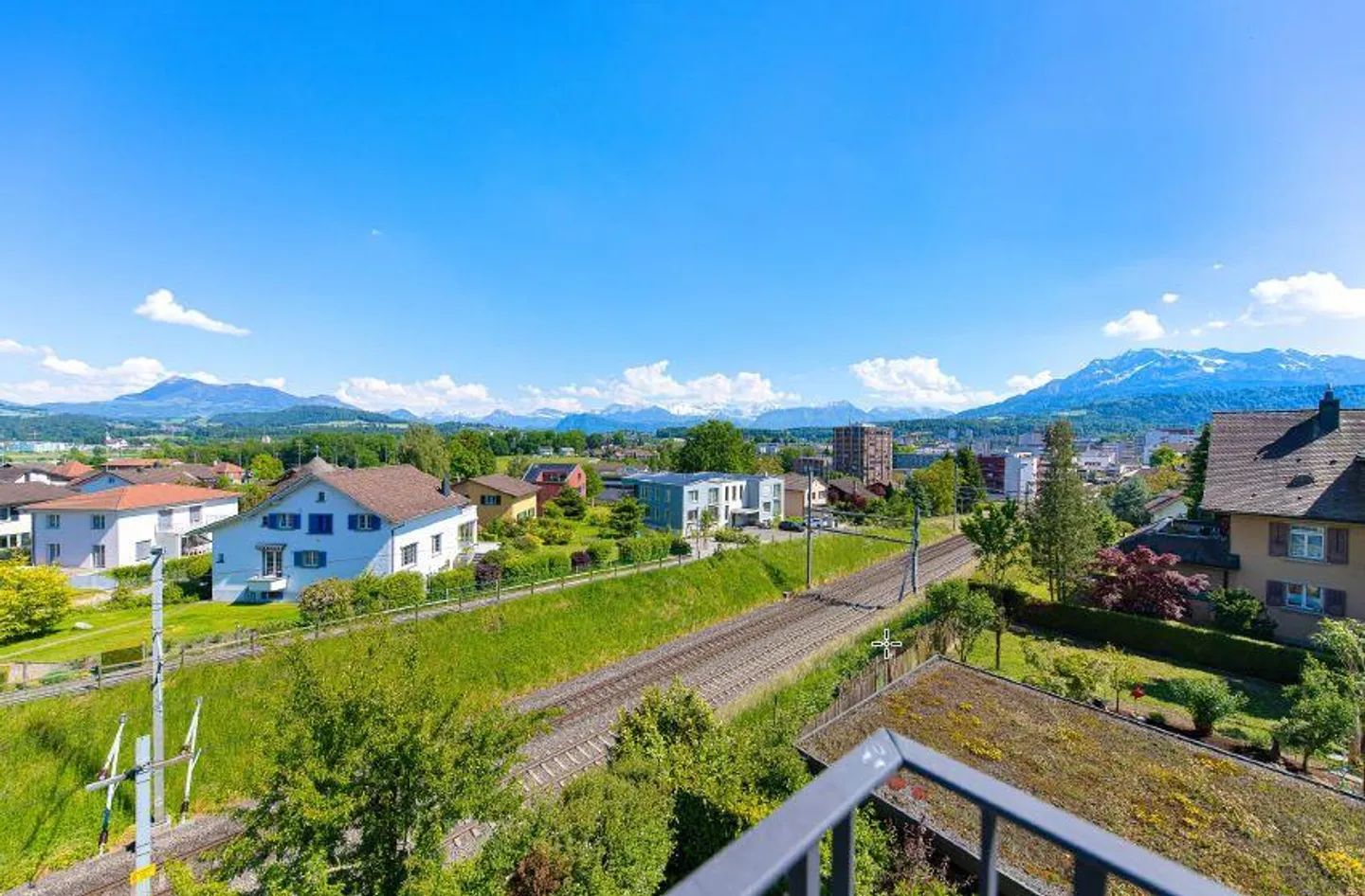 Appartement attrayant de 3½ pièces dans un endroit central et calme - Photo 3 sur 10