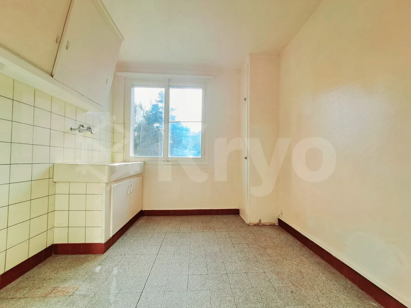 VERGERS 4, 2.5-room apartment in a quiet neighborhood - Photo 4 of 6