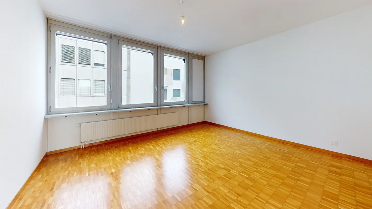 Quaranta passi dalla stazione Westbahnhof di Solothurn! - Foto 2 di 10