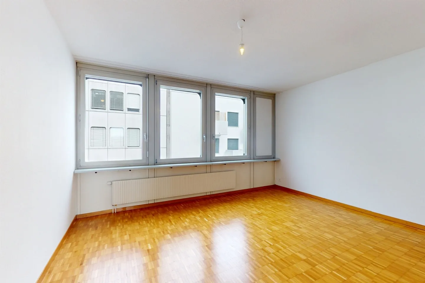 Quaranta passi dalla stazione Westbahnhof di Solothurn! - Foto 5 di 10