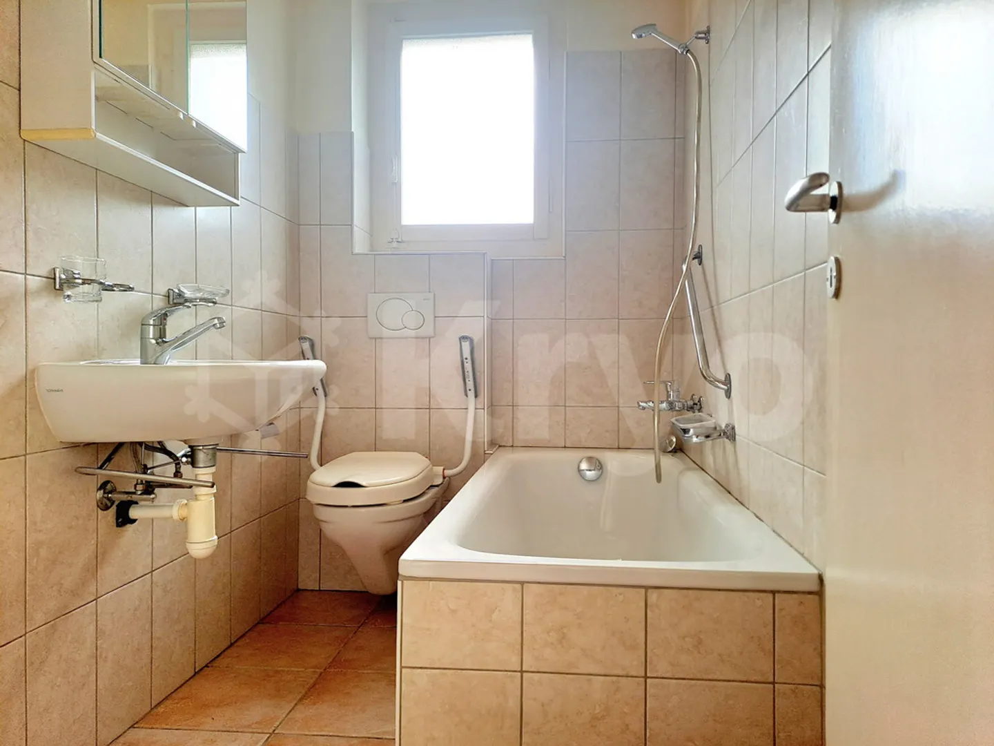 VERGERS 4, 2.5-room apartment in a quiet neighborhood - Photo 5 of 6